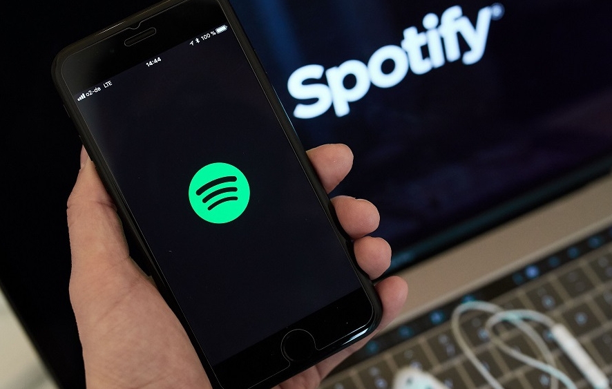 Spotify запускают новую функцию добавления музыки в плейлисты