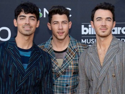 The Jonas Brothers представляют клуб любителей винила - подписка от $399