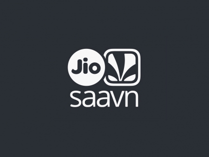 Индийская телеком-компания Jio предлагает новый 4G-телефон за $12 с пакетом JioSaavn