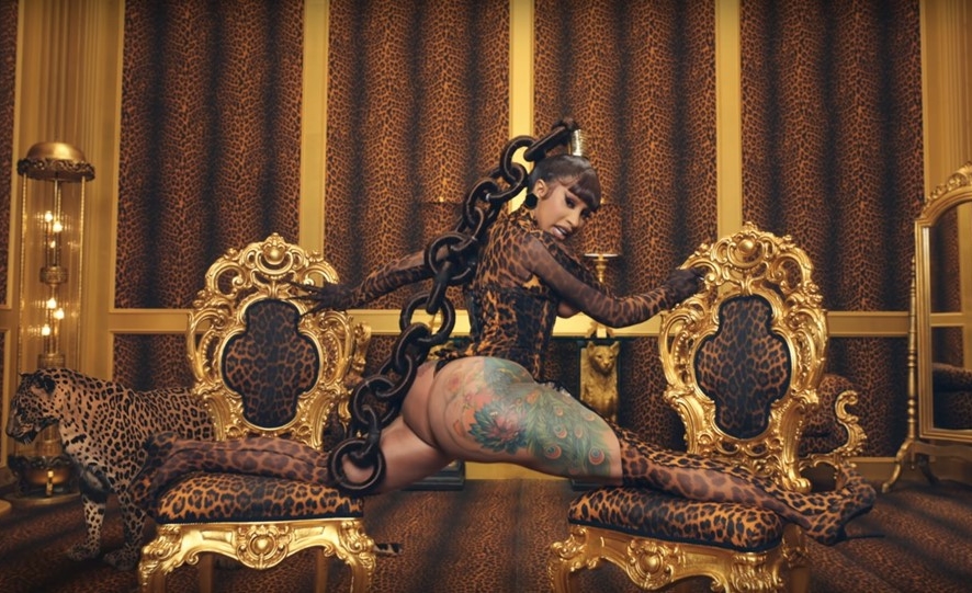 Cardi B и Megan Thee Stallion раздали в Твиттере $1 млн