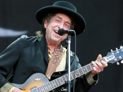 На Боба Дилана подали в суд из-за продажи каталога песен