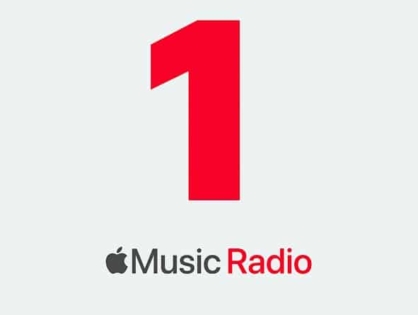 St. Vincent запускает ретроспективную серию на Apple Music Radio