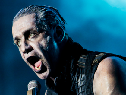 Эрмитаж обвинил фронтмена Rammstein Тилля Линдеманна в незаконной продаже NFT с изображениями музея