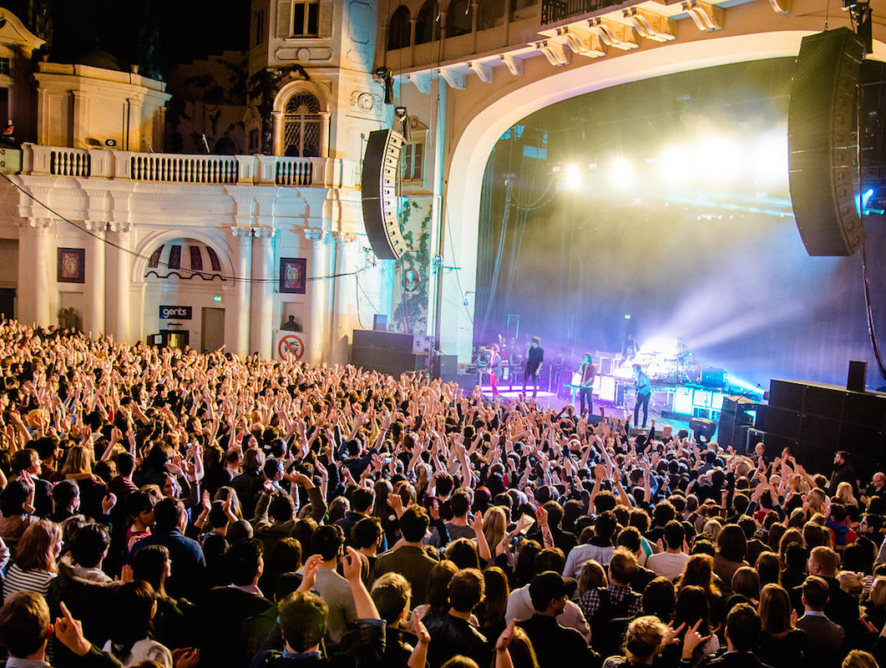 Действие лицензии Brixton Academy временно приостановлено из-за давки на шоу